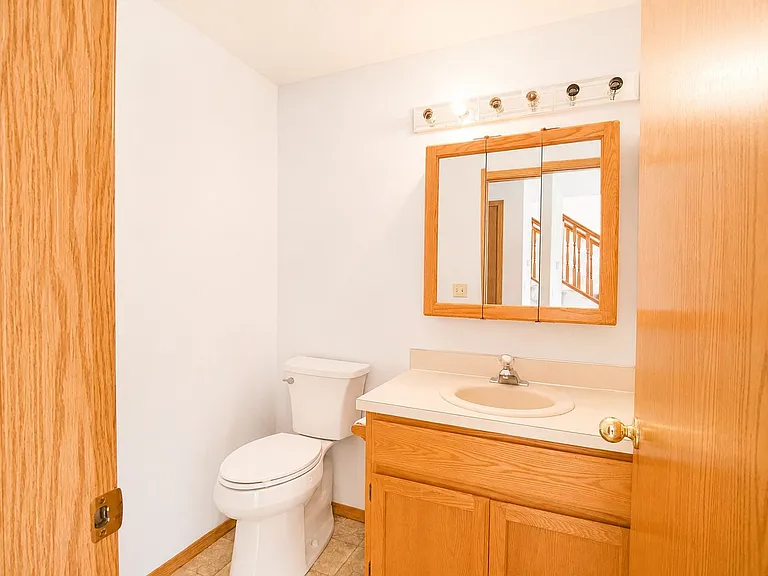 226 Sparks Dr — Photo 5