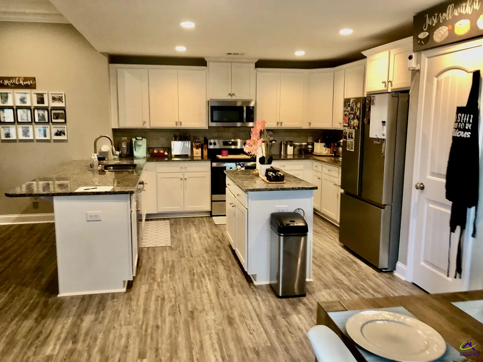 4 bed, 2.0 bath, 1796 sqft, $2,200 — Photo 4