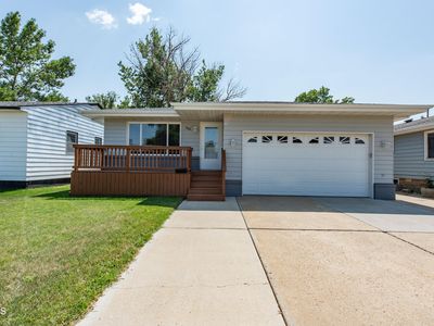 1561 1st St W, Dickinson, ND, 58601