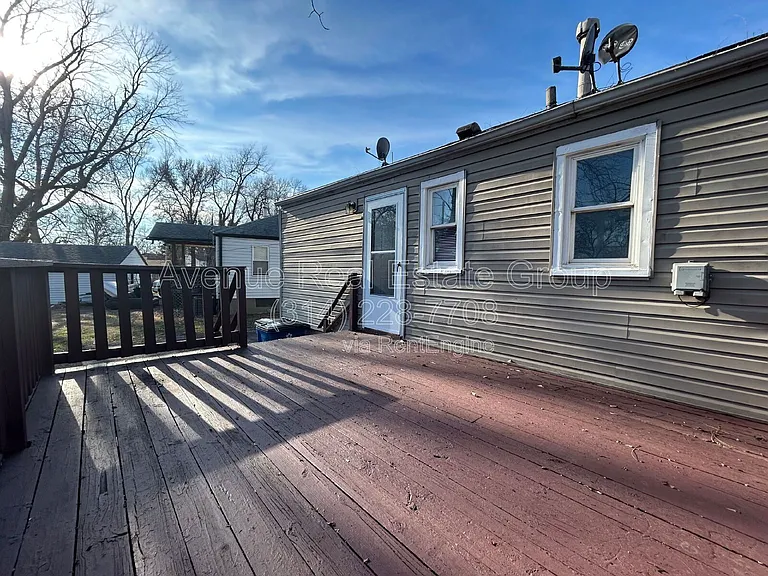 8306 Whitewater Dr — Photo 12