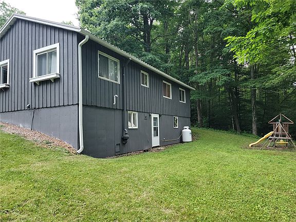 2nd image of 114 Bunt Rd