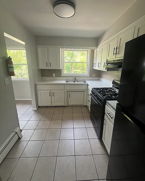 1 bed, $1,300 — Photo 3