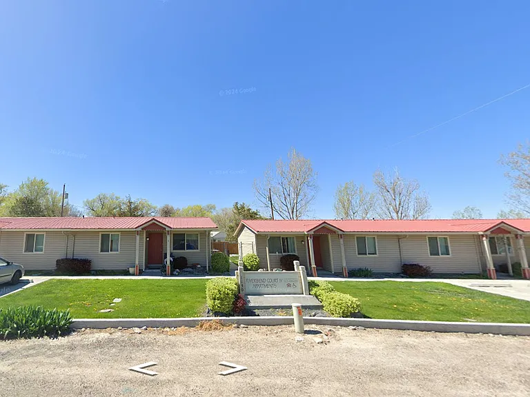 Riverbend Court — Photo 3