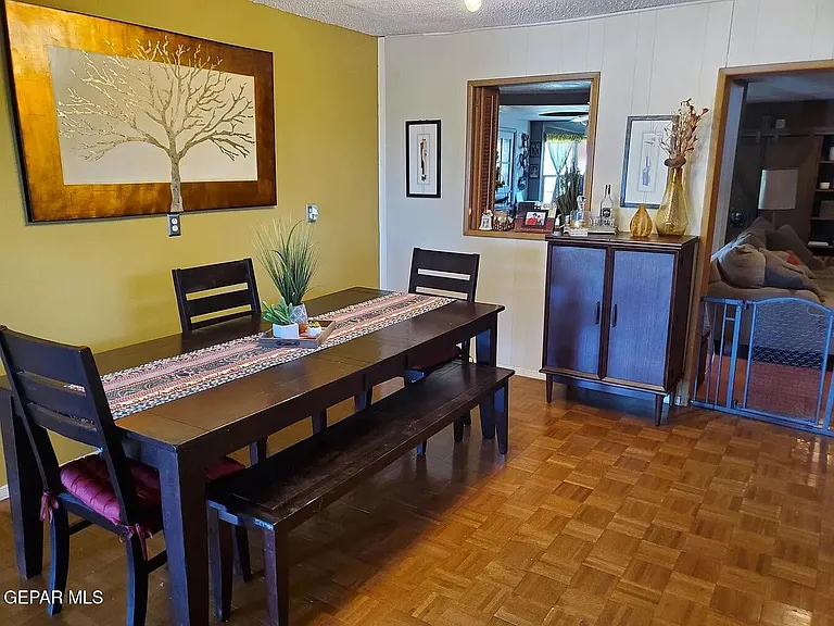 2705 Jackson Ave — Photo 7