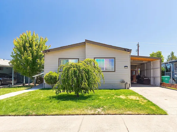 1661 Darin Dr, Grants Pass, OR 97527