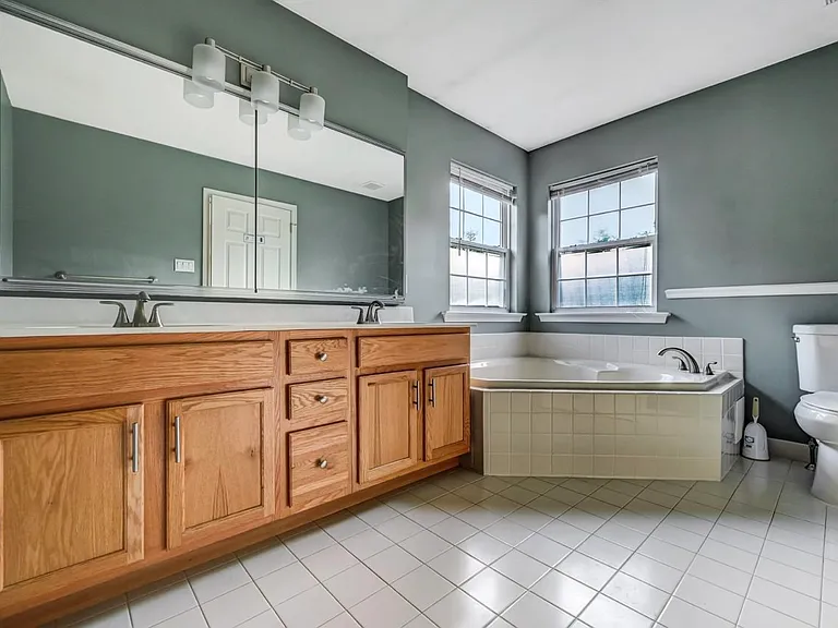 115 Daffodil Dr — Photo 29