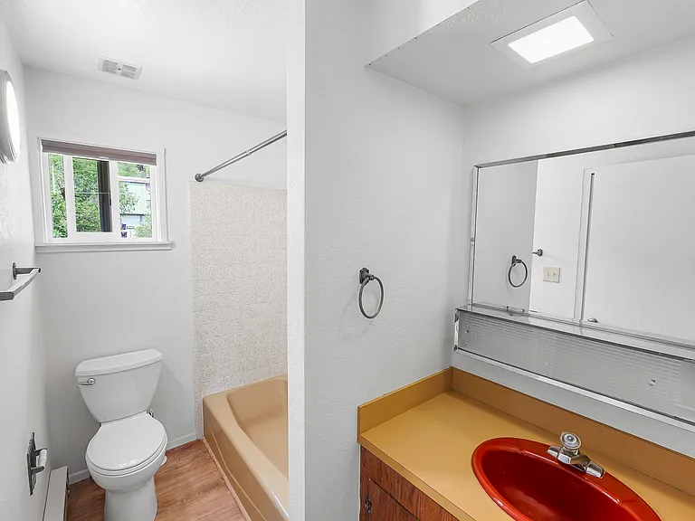 3228 W 4th Ave — Photo 10