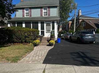 11 Mansfield Rd, Babylon, NY 11702