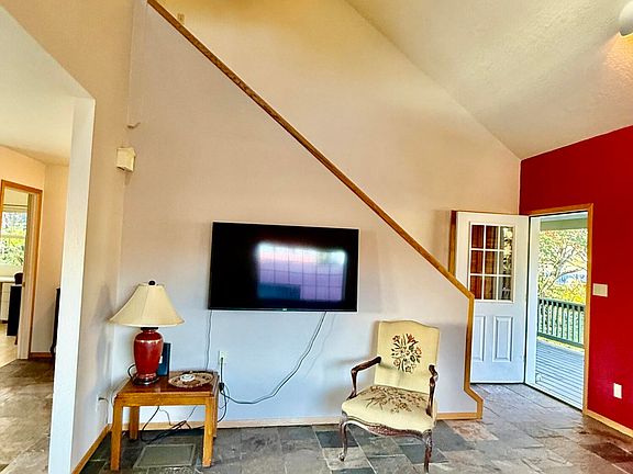 3rd image of 4008 Beluga Cir