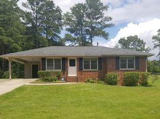 165 Sharon Dr, Fayetteville, GA 30214