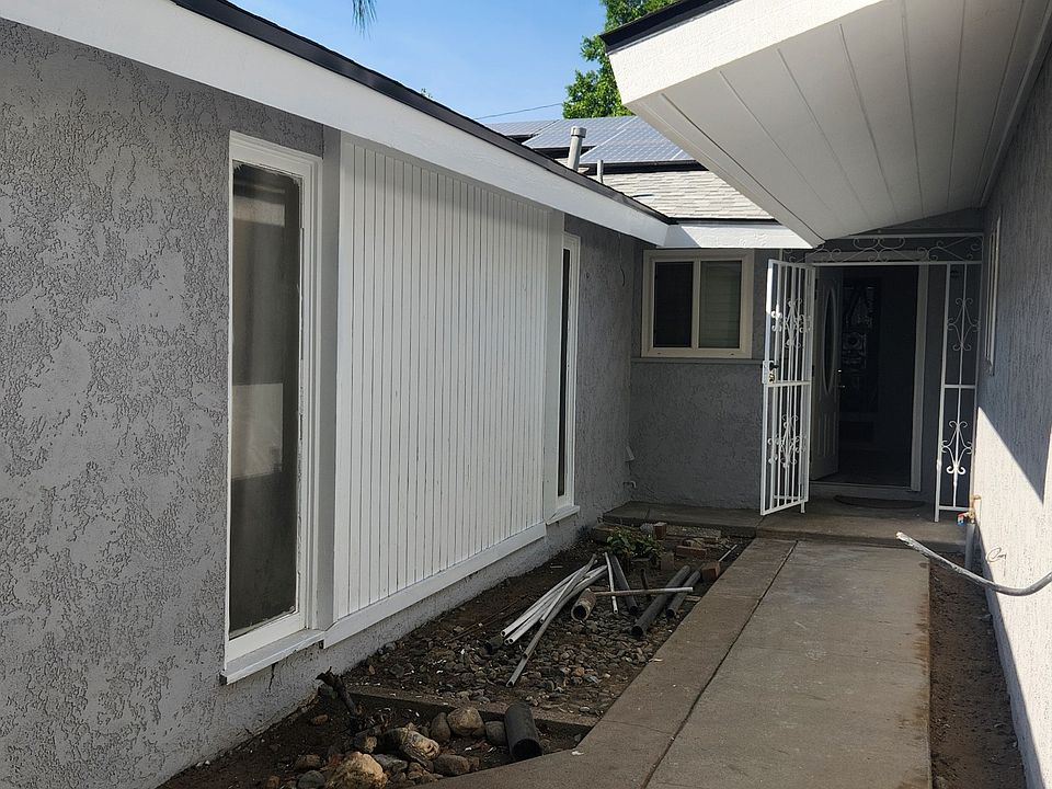2nd image of 1488 Bussey St