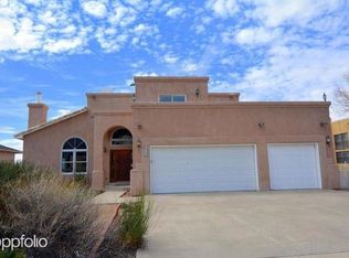 909 Piedra Larga Pl NE, Albuquerque, NM 87123