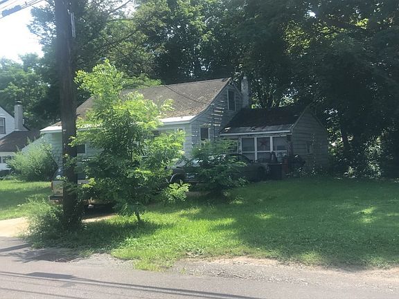 2nd image of 106 Drexler Ave S