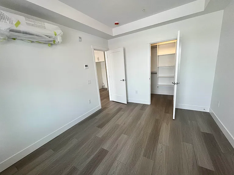 22348 North Ave #316 — Photo 5