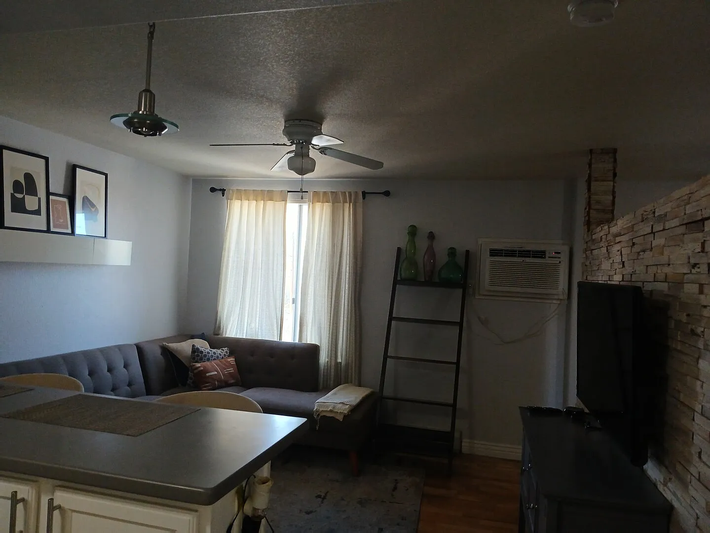Furnished Condo | Near City Park, Hospitals & Downtown | All Utilities — Photo 3