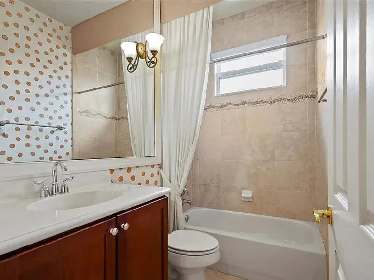 2335 NW Via Della Ct — Photo 47