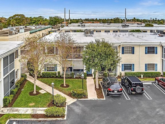 4th image of 150 Cypress Club Drive #535