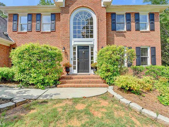 3rd image of 407 Coopers Pond Dr