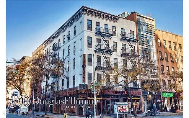 Rented by Douglas Elliman | media 8