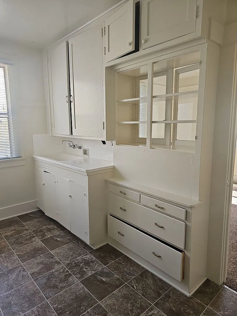 0035 1626 Osos Street — Photo 3