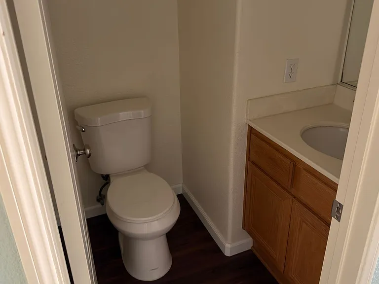 205 Venetia Way — Photo 8
