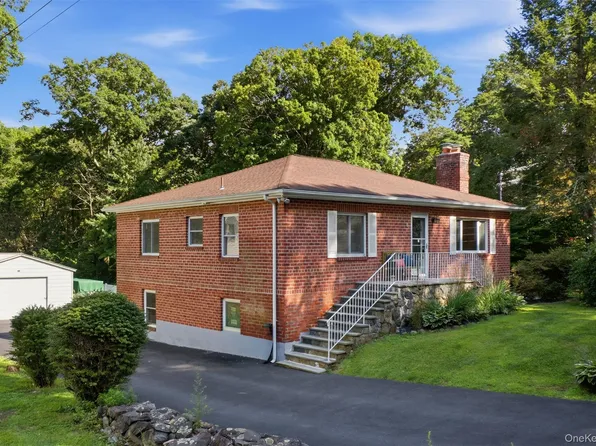 8 Arbutus Street, Putnam Valley, NY 10579