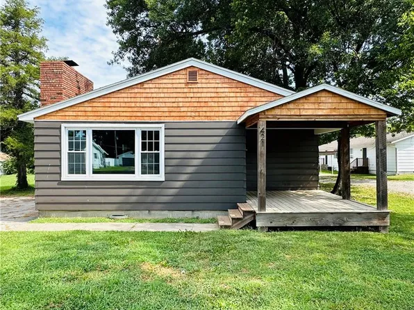 421 E Madison St, Pittsburg, KS 66762