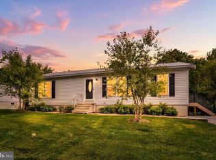 60 Hickory Dr, Manchester, PA 17345