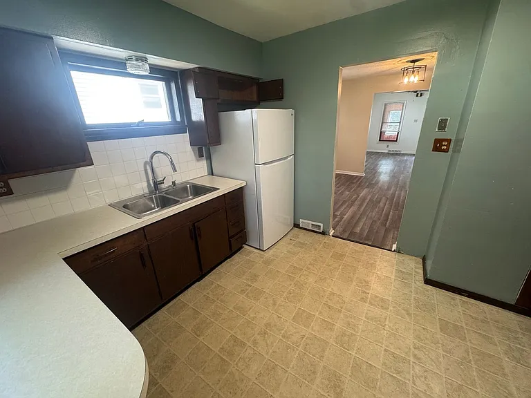 787 Jason Ave — Photo 5