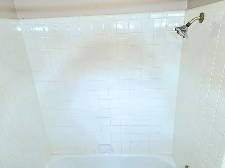 2912 Stewart Dr — Photo 12