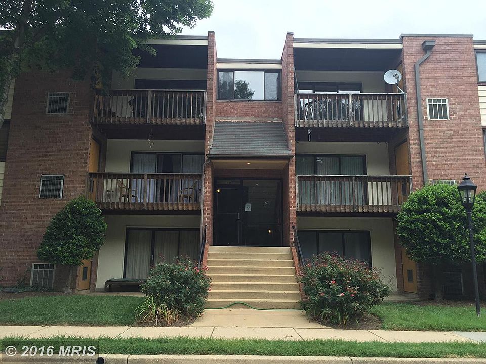 1st image of 10724 West Dr APT 103