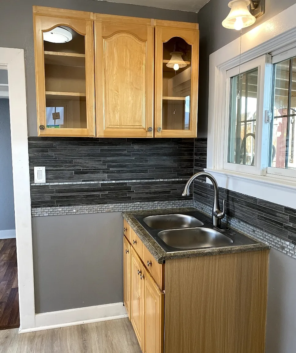 614 Jeffrey St — Photo 4