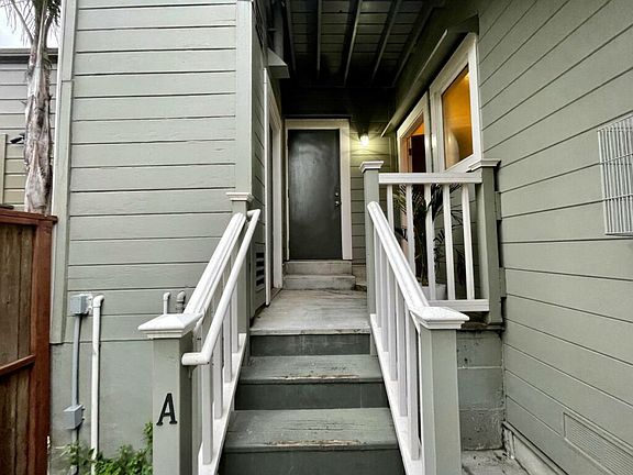 3rd image of 970A Dolores St