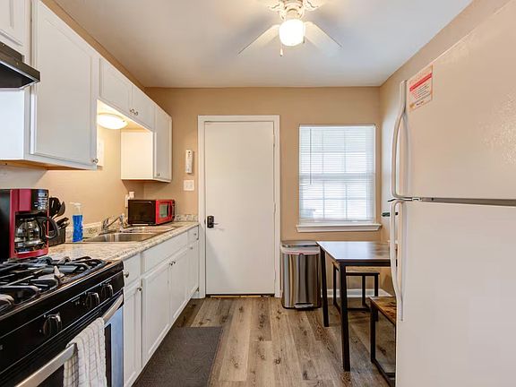 5th image of 6827 Peerless St #4