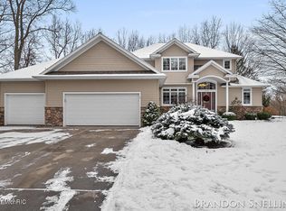 4200 Trail East Dr NE, Ada, MI 49301