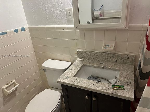 3rd image of 3616 Greenwood Ave