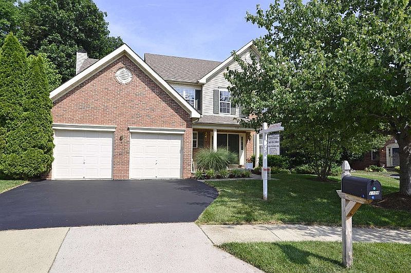 1st image of 1104 Landerset Dr