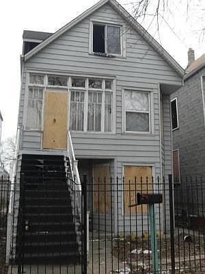 1st image of 2943 N Avers Ave