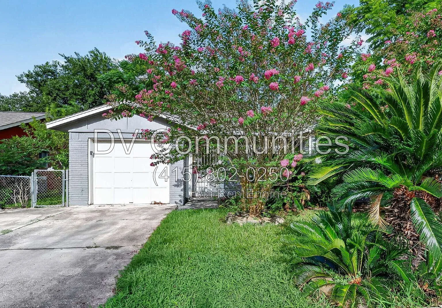 3 bed, 1.5 bath, 1118 sqft, $1,550 — Photo 1