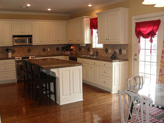 Spacious Kitchen