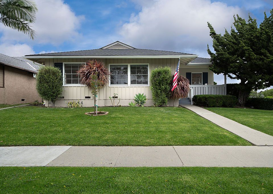1st image of 2542 Vuelta Grande Ave