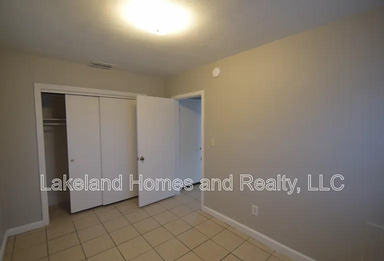 1034 Berkley Rd — Photo 14