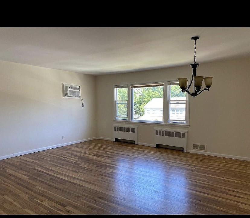 1st image of 1514 Stadium Ave Floor 1