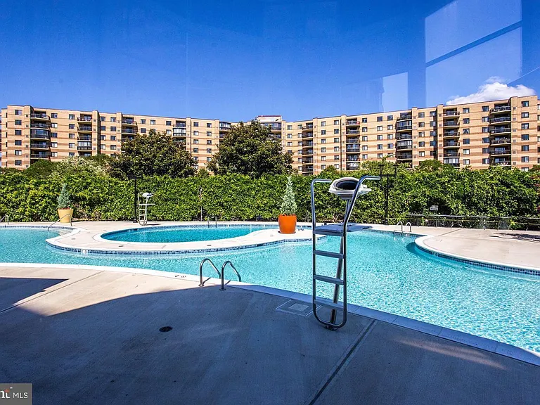 8370 Greensboro Dr #216 — Photo 48