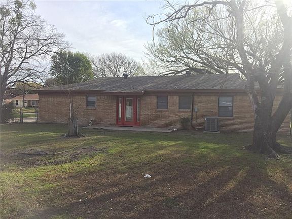 5th image of 2613 Willow Park St