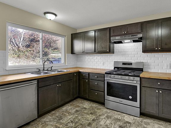 3rd image of 8639 Millet Dr