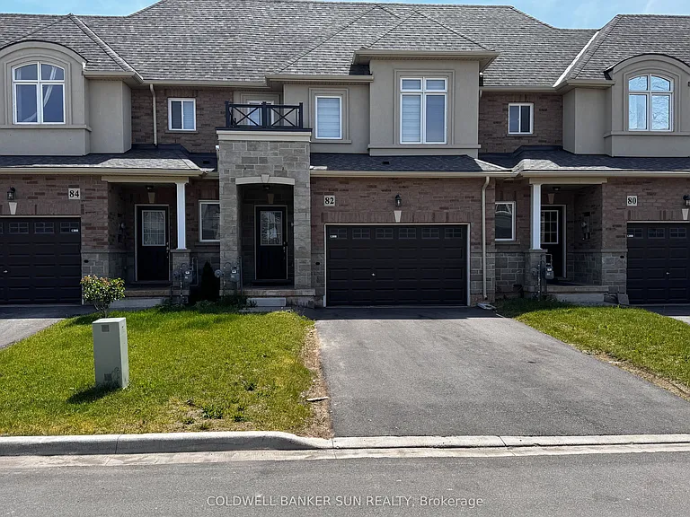 82 Pinot Cres — Photo 1