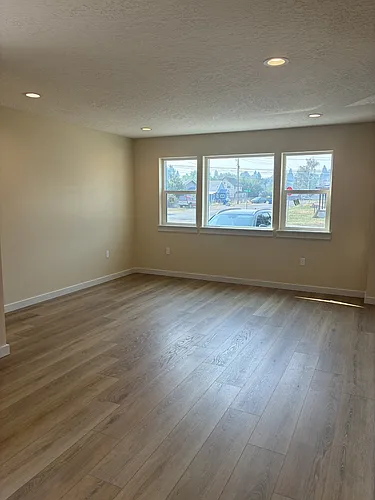 3018 Place St Photo 1