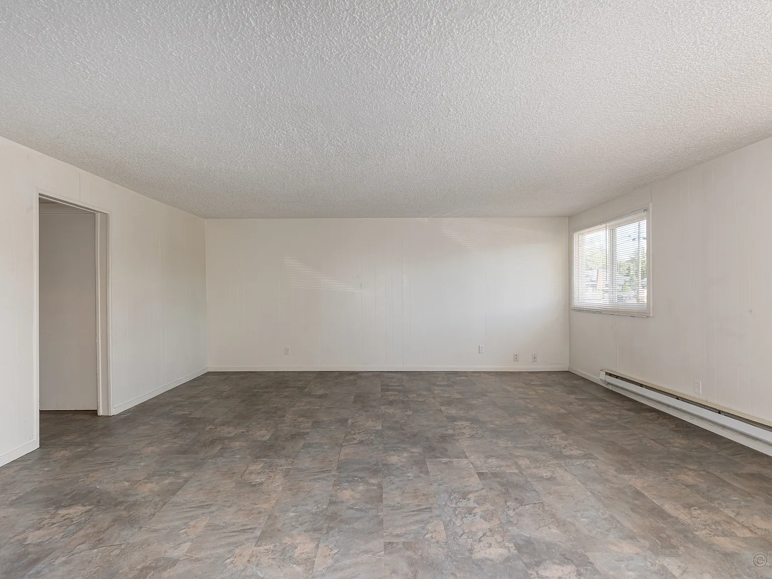 2 bed, 1100 sqft, $1,400 — Photo 4