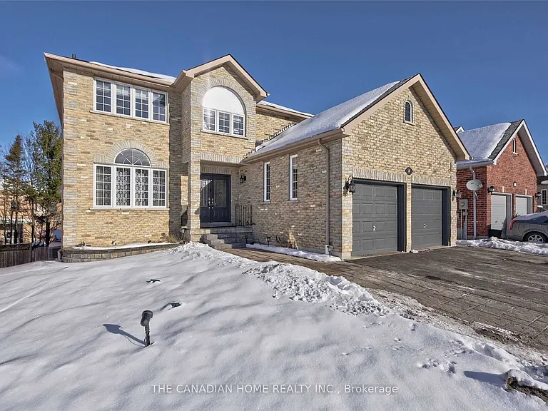 18 Silvercreek Cres #BSMNT — Photo 2